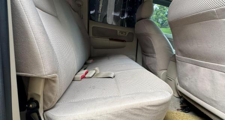 TOYOTA HILUX 2006