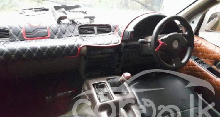 NISSAN SERENA 1994