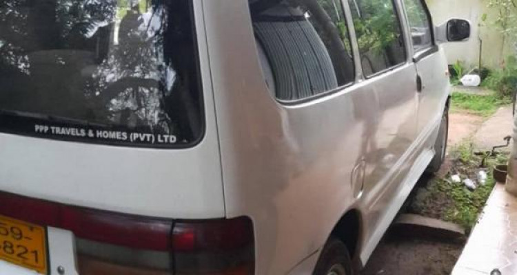 NISSAN SERENA 1994
