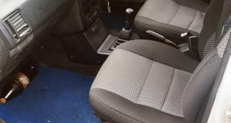 MAZDA FAMILIA 323 1989