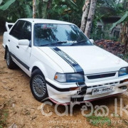 MAZDA FAMILIA 323 1989