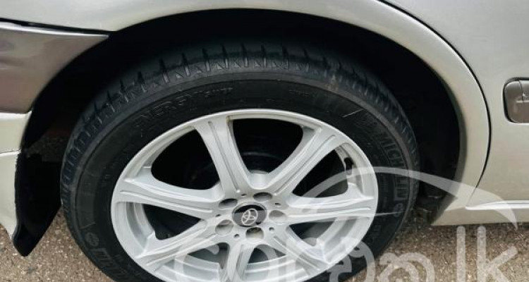 TOYOTA CARINA 1997