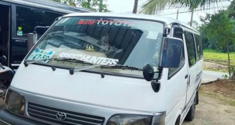 TOYOTA DOLPHIN 1995