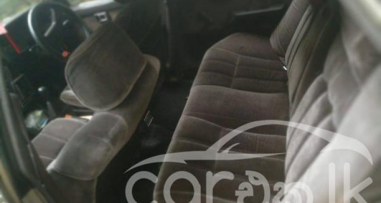 TOYOTA COROLLA 1990