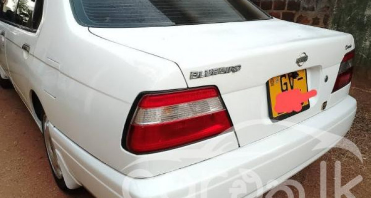 NISSAN BLUEBIRD 1999