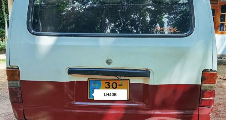 TOYOTA HIACE LH40 1981