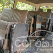 TOYOTA HIACE LH40 1981