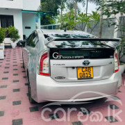 TOYOTA PRIUS 2012