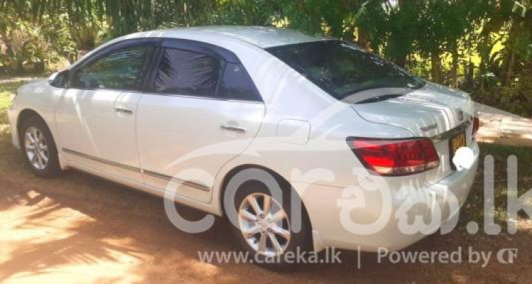 TOYOTA PREMIO 2017