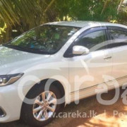 TOYOTA PREMIO 2017