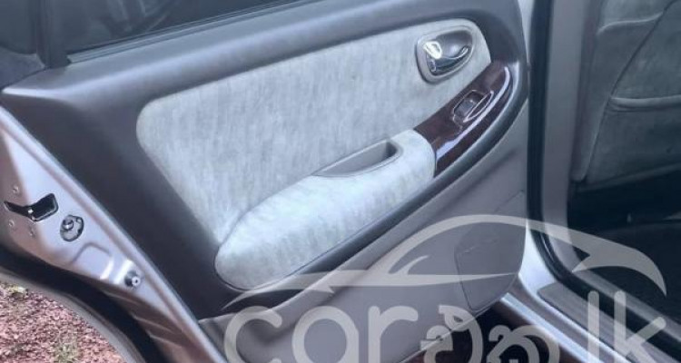 TOYOTA PREMIO 2017