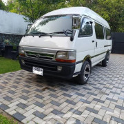 TOYOTA DOLPHIN 1995
