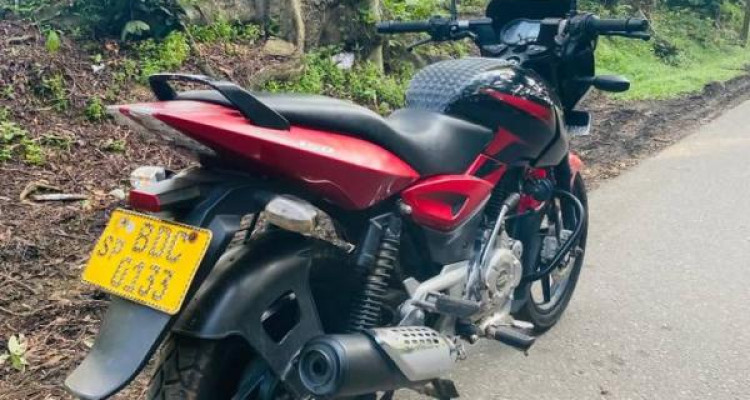 BAJAJ PULSAR 2015