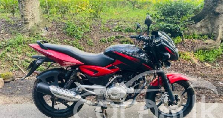 BAJAJ PULSAR 2015