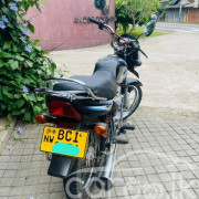 BAJAJ CT100 2015