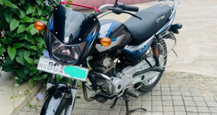 BAJAJ CT100 2015
