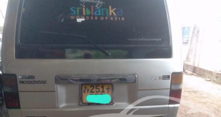 NISSAN CARAVAN 1993