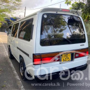 NISSAN CARAVAN 1997