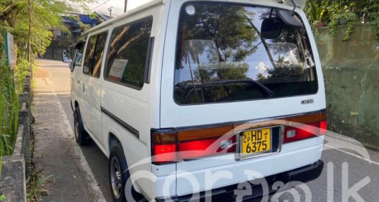 NISSAN CARAVAN 1997