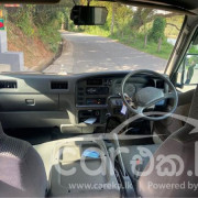 NISSAN CARAVAN 1997