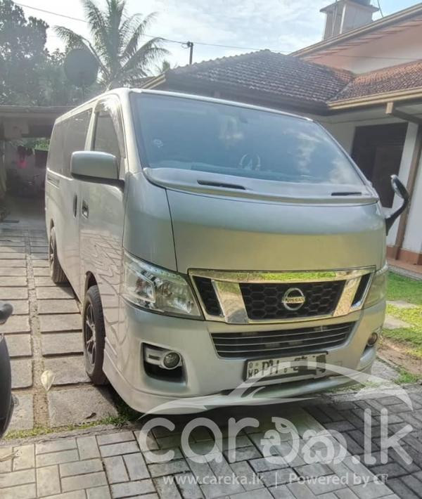 NISSAN NV 350 2013