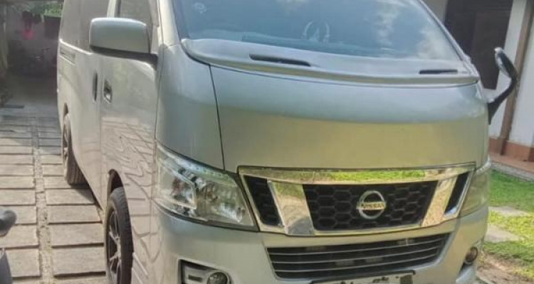 NISSAN NV 350 2013