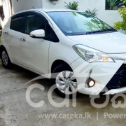 TOYOTA VITZ 2017
