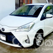 TOYOTA VITZ 2017