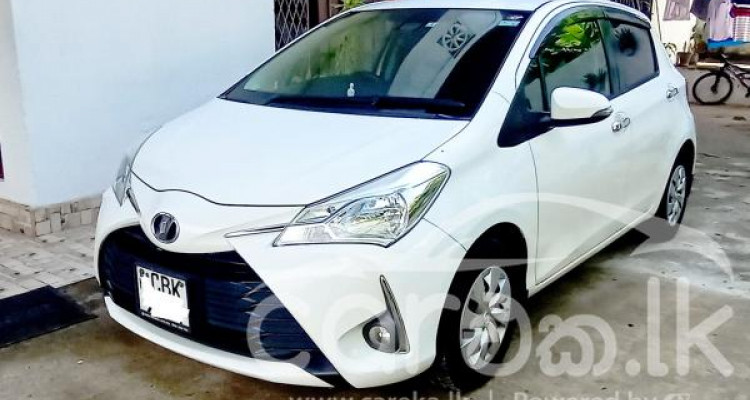 TOYOTA VITZ 2017