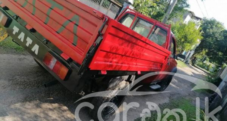 TATA 207 2004