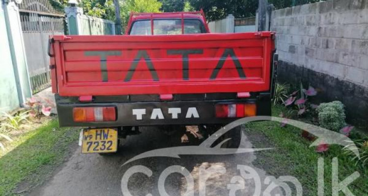 TATA 207 2004