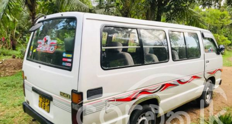 TOYOTA HIACE 1987