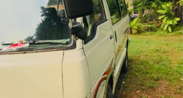 TOYOTA HIACE 1987