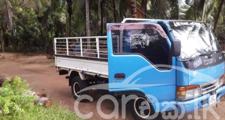 ISUZU ELF 1982