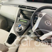 TOYOTA PRIUS 2011