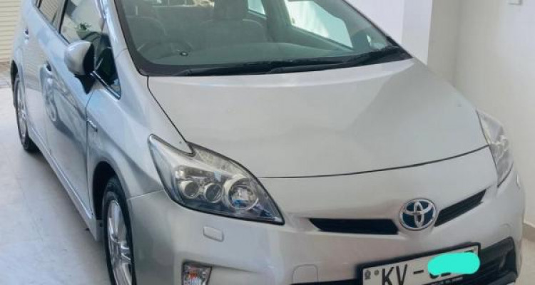 TOYOTA PRIUS 2011