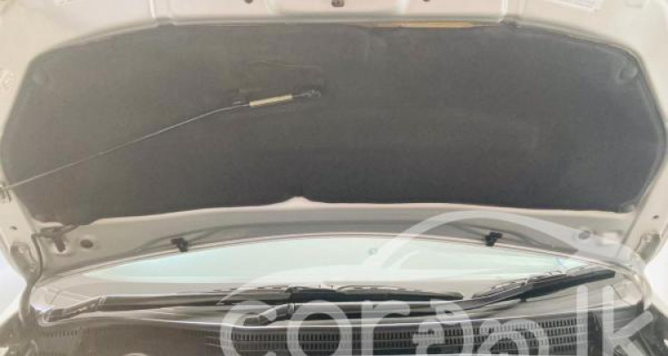 TOYOTA PRIUS 2011