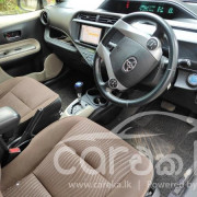 TOYOTA AQUA 2012