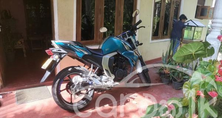 YAMAHA FZ 2018