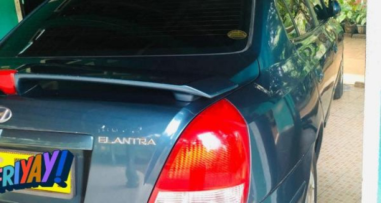 HYUNDAI ELANTRA 2000