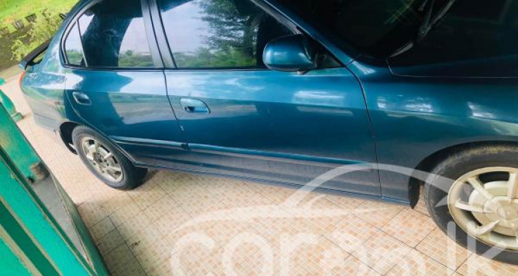 HYUNDAI ELANTRA 2000