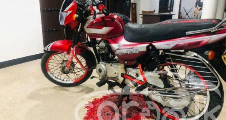 BAJAJ CT100 2009