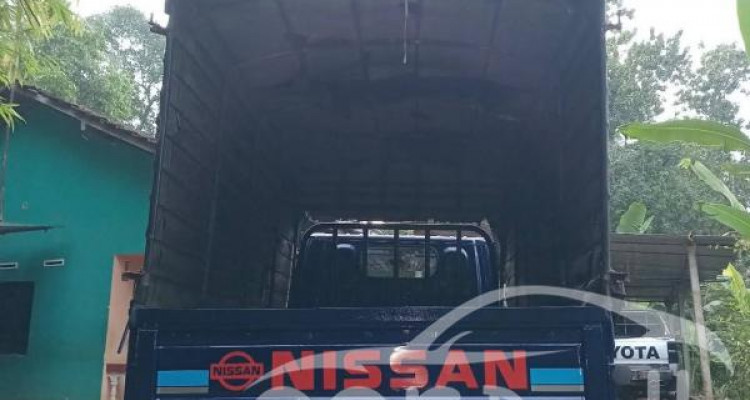 NISSAN ATLAS 1996