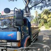 MITSUBISHI FUSO 1999
