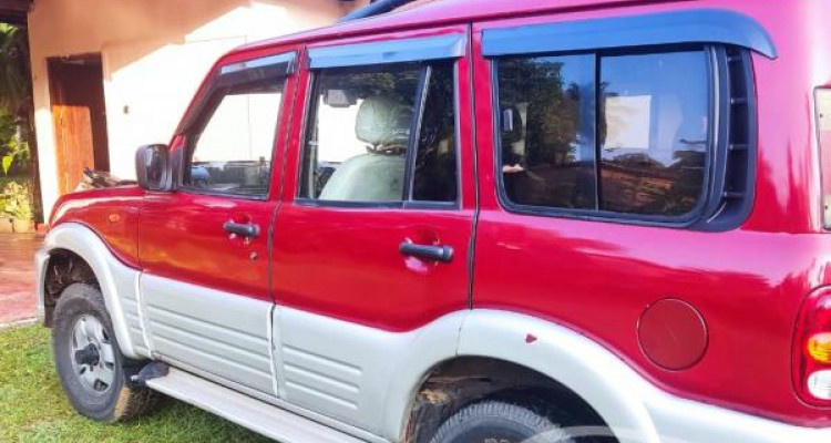 MAHINDRA SCORPIO 2003