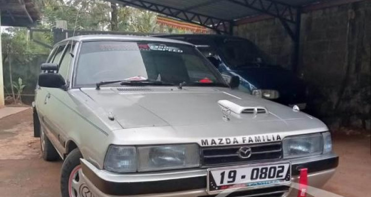 MAZDA FAMILIA 1994