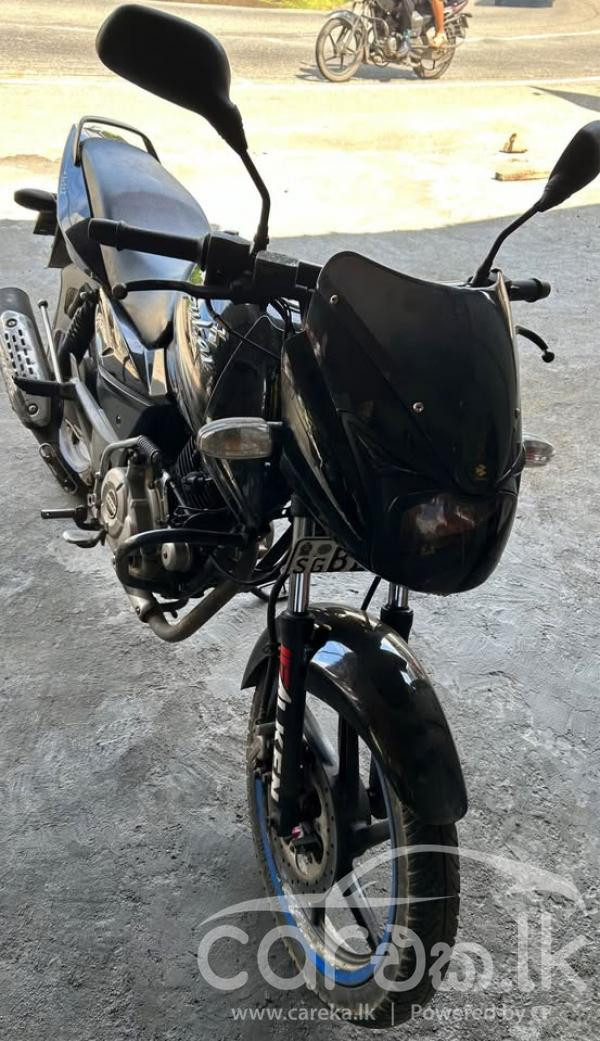 BAJAJ PULSAR 2016
