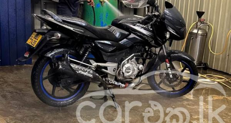 BAJAJ PULSAR 2016
