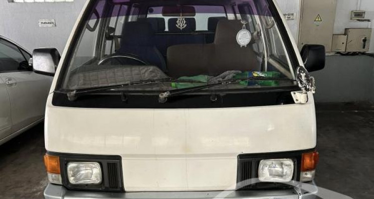 NISSAN VANETTE 1986