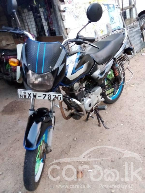 BAJAJ CT100 2012
